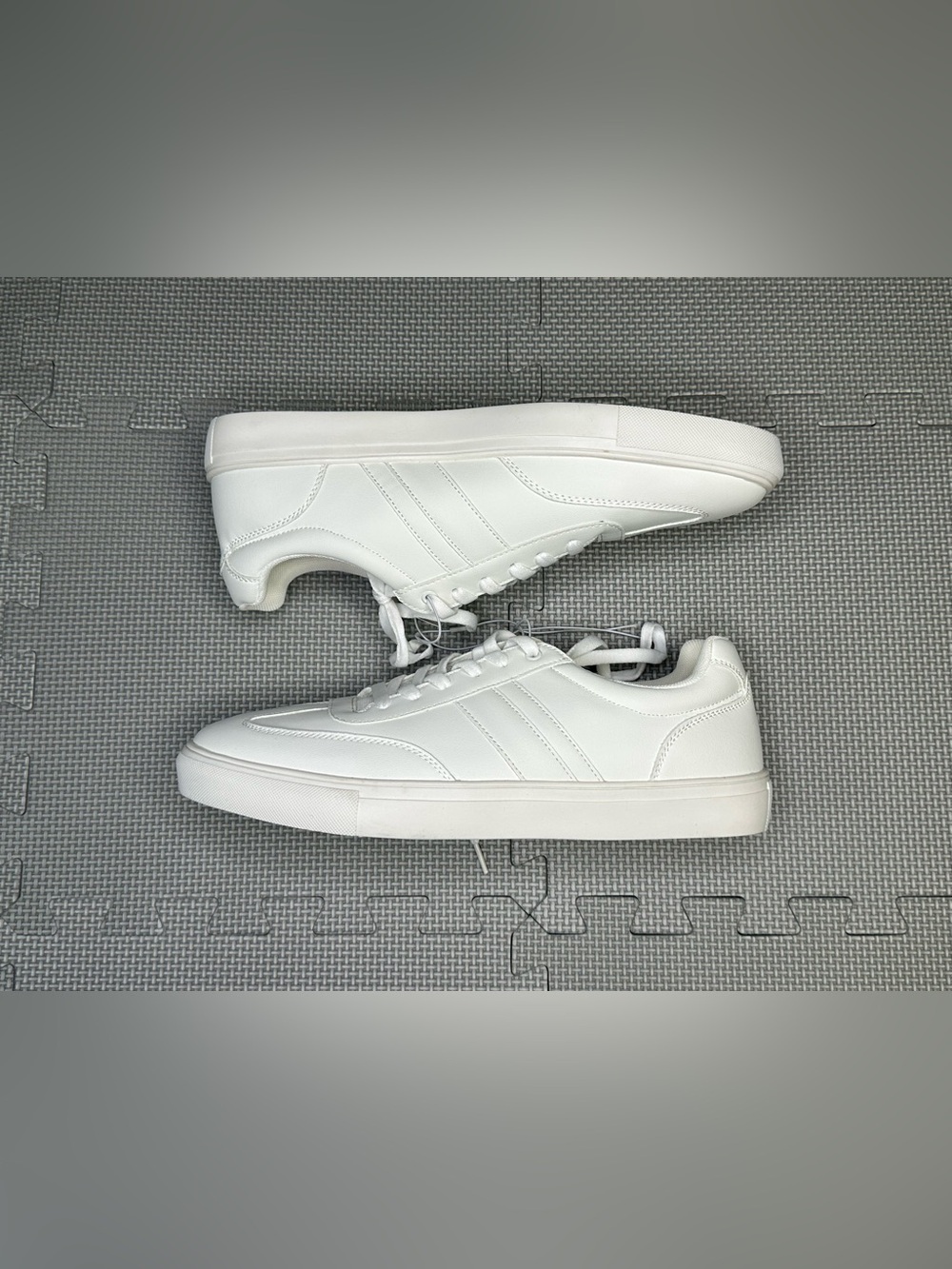 Perry Ellis Men's 11 Sneakers Low Top Shoes White Synthetic